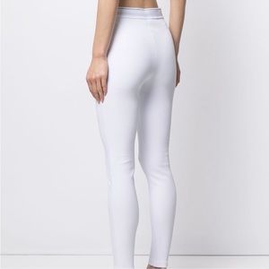 great white leggings 😍